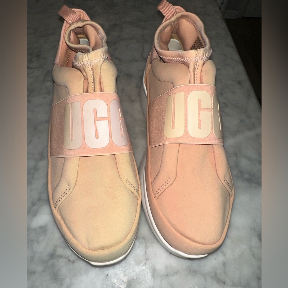 UGG NEUTRA WOMEN SNEAKER SUNTAN US 7 FLAW